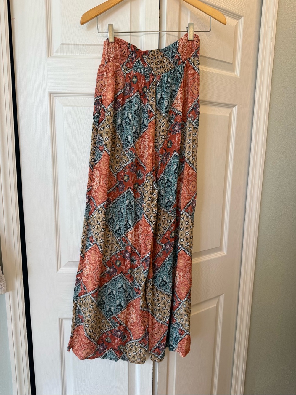 Easel Los Angeles Boho Patchwork Wide Leg Pants NWT size small - Picture 6 of 7